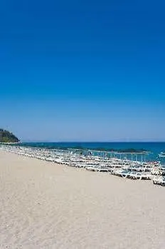 Larissa Otel 4*