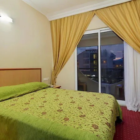 Otel Larissa